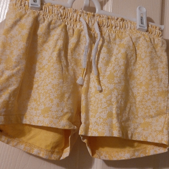 Old Navy Other - Girls Yellow Floral Shorts